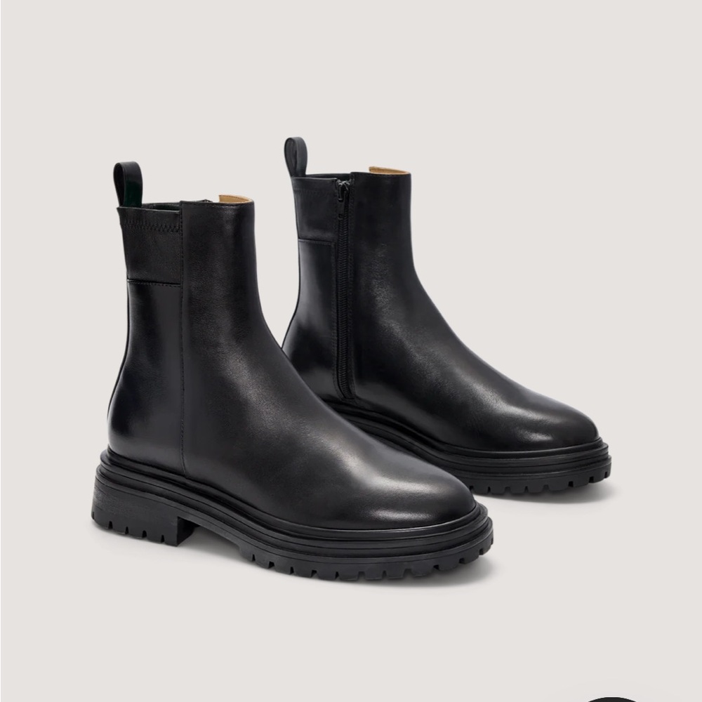 NWOT Bared Footwear Harpy Boot
